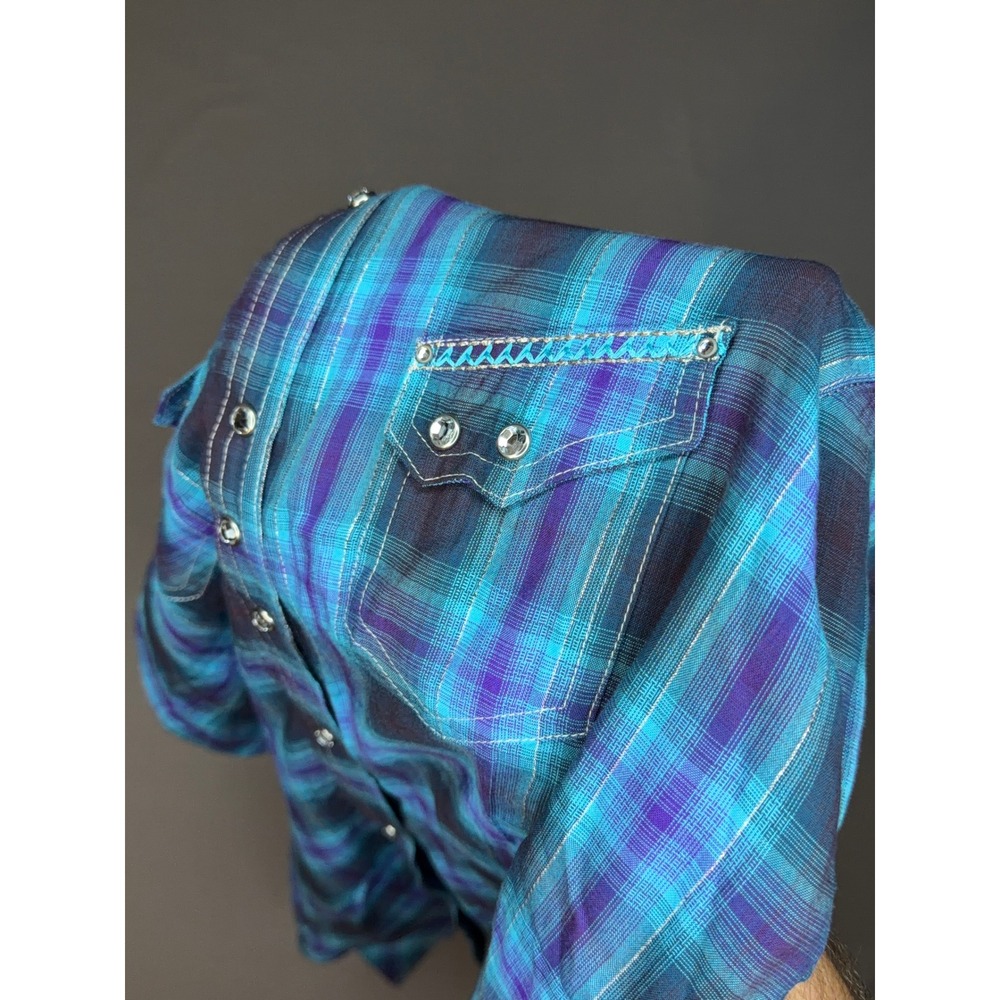 Wrangler Rock 47 Western Shirt Womens M Blue Purple Plaid Rhinestone Snaps - Picture 4 of 6